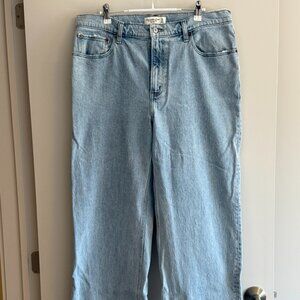 Abercrombie High Rise 90s Relaxed Jeans, Light Wash